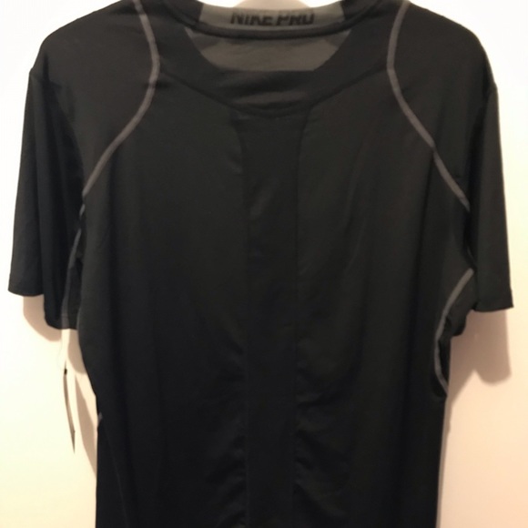 NWT Nike Workout/Running T-Shirt - Picture 2 of 5